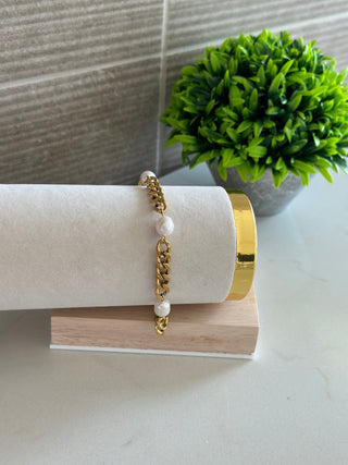 Pearl 18k Gold Plated Chunky Bracelet